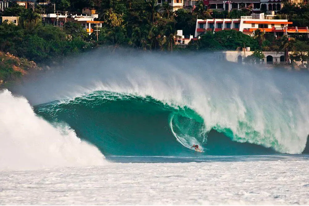 A right-hander at Puerto Escondido