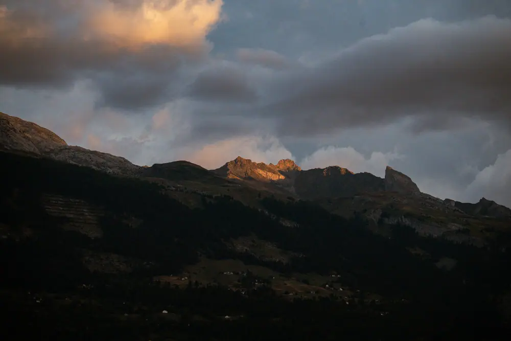 BASECAMP: CAMPING TCS SION