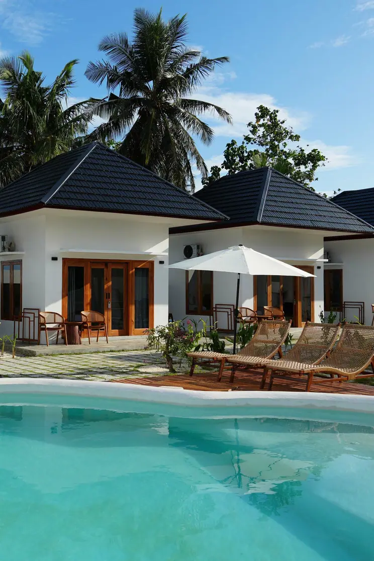 BASECAMP: OMBARA RESORT - zdjęcie 1