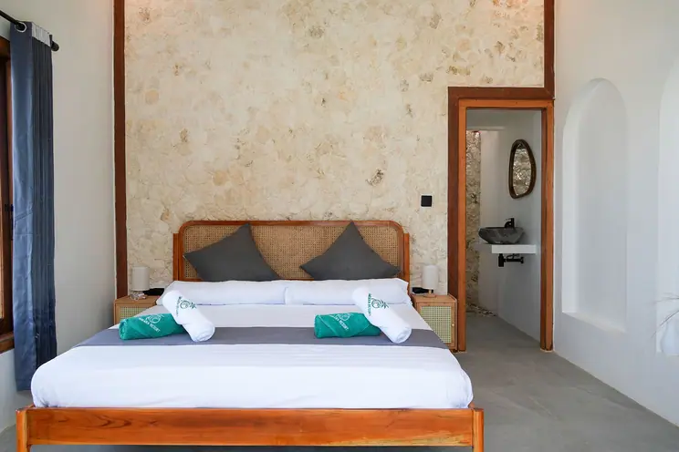 BASECAMP: OMBARA RESORT - zdjęcie 2