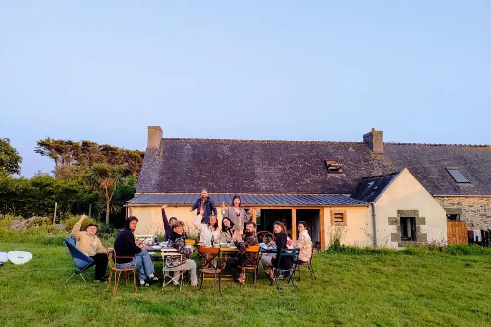 BASECAMP: SHELTER SURFHOUSE